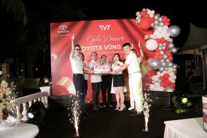 Tổ Chức Lễ Kỷ Niệm Vũng Tàu