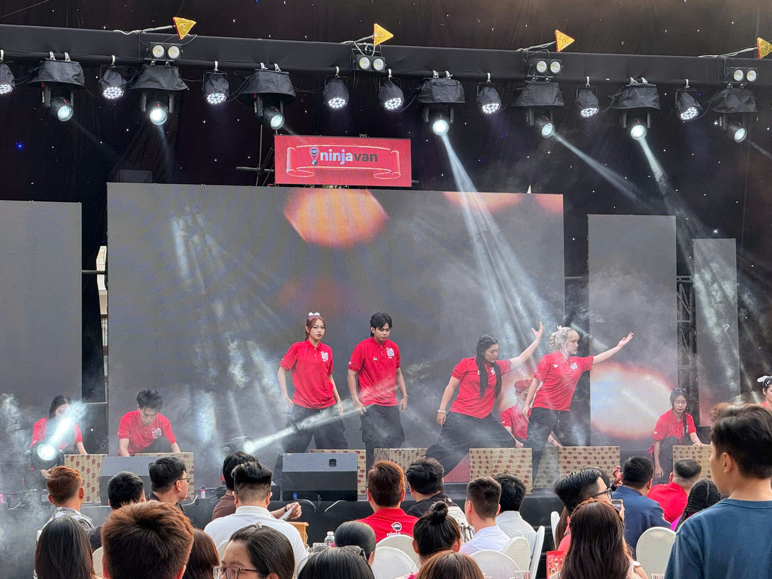 Âm thanh ánh sáng Hồ Tràm
